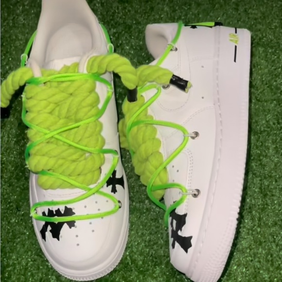 Meet your Posher, Jessica - Picture 2 of 9